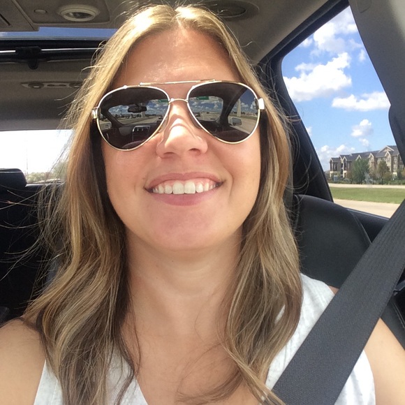 Meet your Posher, Sarah - Picture 1 of 1